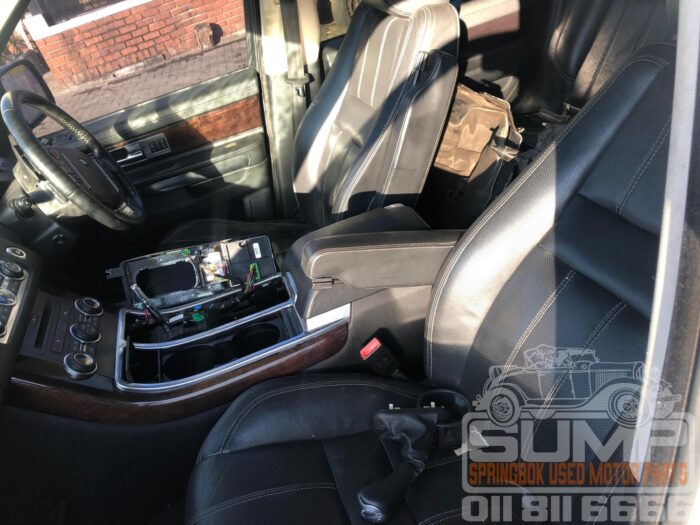LAND ROVER , RANGE ROVER SPORT 5 . 0 V 8 , WHITE , 2010 ( 30522 ) - Image 10