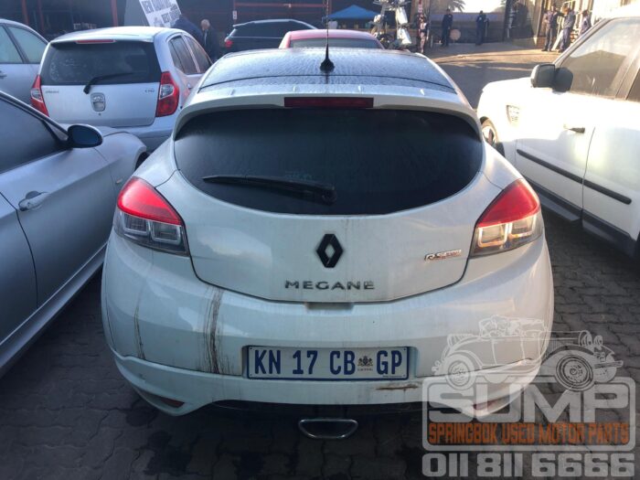 RENAULT , MEGANE III 1 . 6 DYNAMIQUE COUPE , WHITE , 2011 ( 30519 ) - Image 5