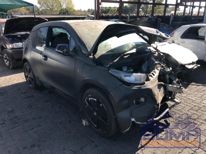 BMW , I 3 REX ( 94 Ah ) , WHITE / BLACK WRAP , 2017 ( 30021 ) - Image 2