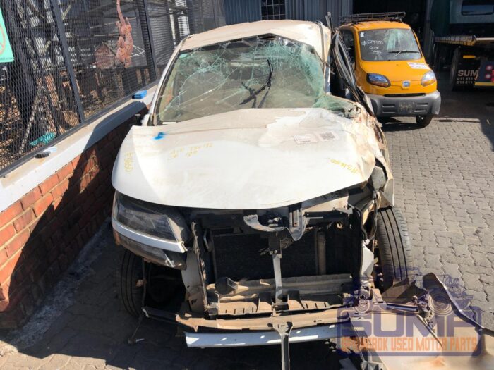 TOYOTA , AVANZA 1 . 5 TX , WHITE , 2019 ( 30013 )