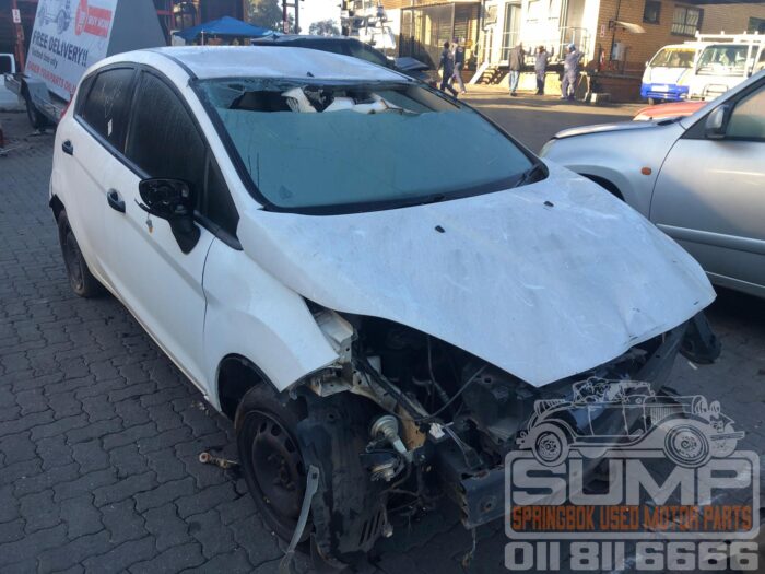 FORD , FIESTA 1 . 4 AMBIENTE 5 DR , WHITE , 2015 ( 30508 ) - Image 2