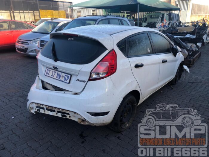 FORD , FIESTA 1 . 4 AMBIENTE 5 DR , WHITE , 2015 ( 30508 ) - Image 4