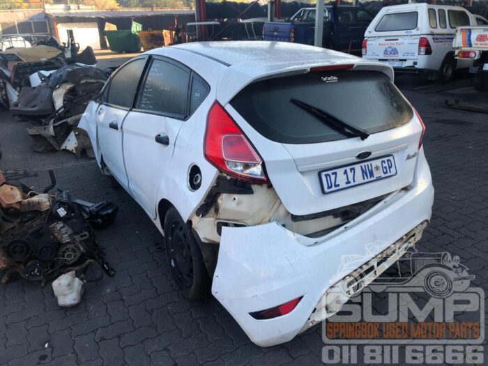 FORD , FIESTA 1 . 4 AMBIENTE 5 DR , WHITE , 2015 ( 30508 ) - Image 6