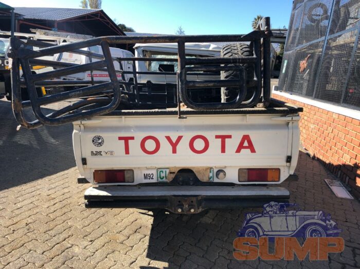 TOYOTA , LAND CRUISER 70 4 . 5 D P / U S / C , WHITE , 2015 ( 29496 ) - Image 5
