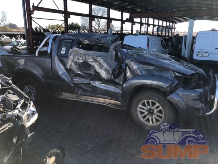 TOYOTA , HILUX 3 . 0 D - 4 D RAIDER XTRA CABP / U S , GREY , 2012 ( 29495 ) - Image 3