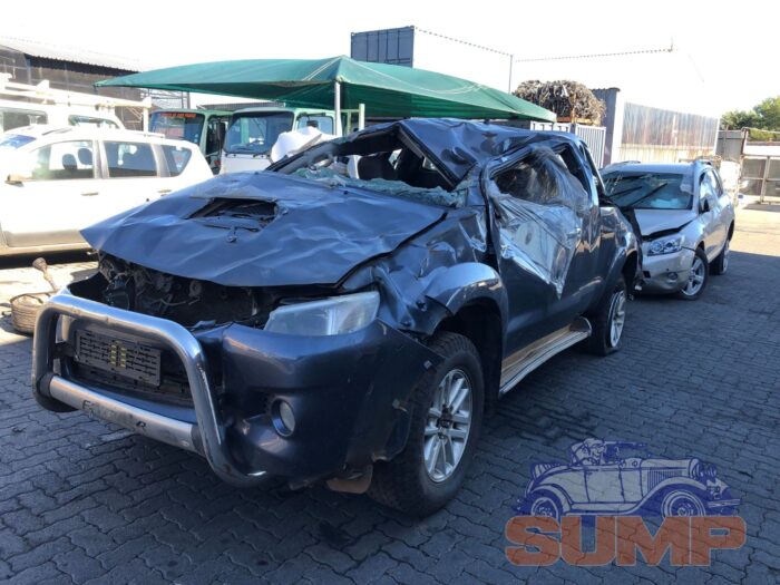TOYOTA , HILUX 3 . 0 D - 4 D RAIDER XTRA CABP / U S , GREY , 2012 ( 29495 ) - Image 8