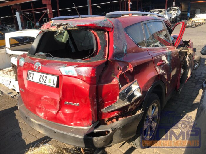 TOYOTA , RAV 4 2 . 0 GX , MAROON , 2015 ( 30016 ) - Image 4