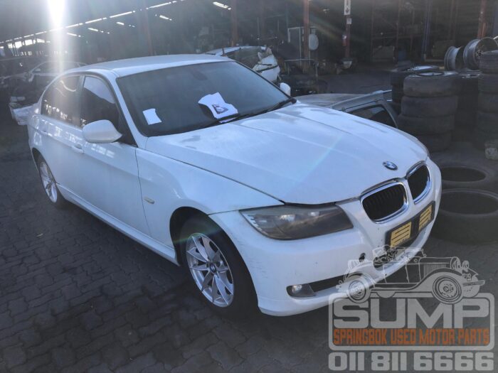 BMW , 320 i ( E 90 ) , WHITE , 2011 ( 30515 ) - Image 2