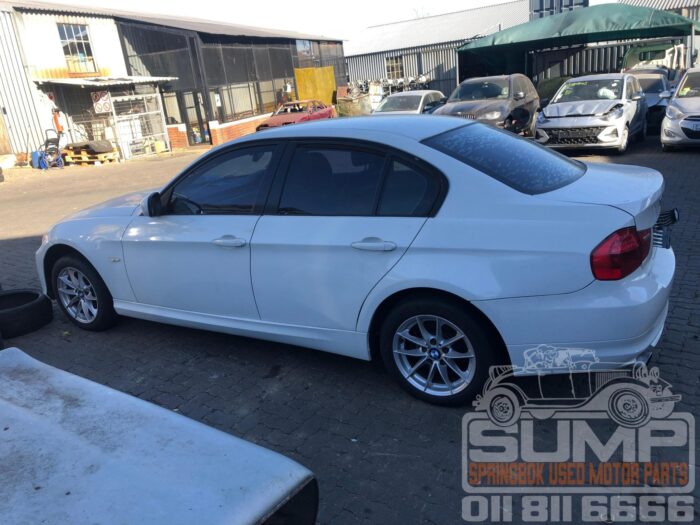 BMW , 320 i ( E 90 ) , WHITE , 2011 ( 30515 ) - Image 7