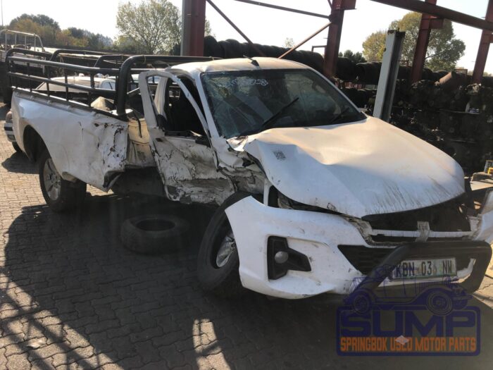 TOYOTA , HILUX 2 . 4 GD - 6 RB SRX S / C , WHITE , 2018 ( 30025 ) - Image 2