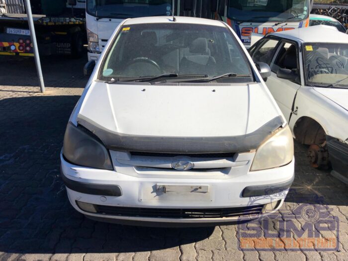 HYUNDAI , GETZ 1 . 6 , WHITE , 2003 ( 30000 )
