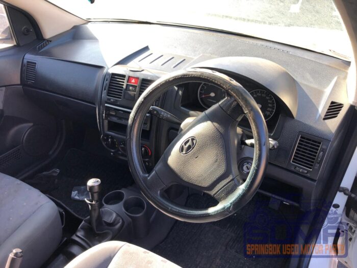 HYUNDAI , GETZ 1 . 6 , WHITE , 2003 ( 30000 ) - Image 10