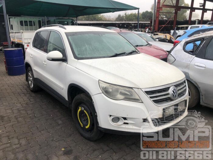 VOLKSWAGEN , TIGUAN 2 . 0 TDI TRK - FLD 4 MOT TIP , WHITE , 2009 ( 30517 ) - Image 2