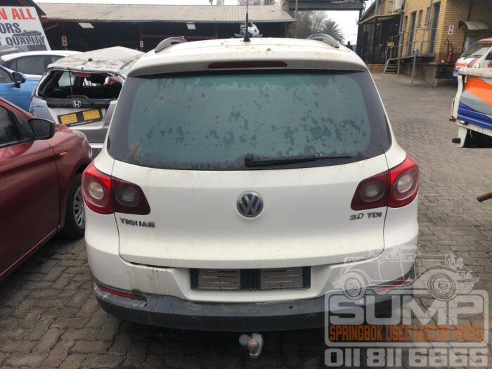 VOLKSWAGEN , TIGUAN 2 . 0 TDI TRK - FLD 4 MOT TIP , WHITE , 2009 ( 30517 ) - Image 5