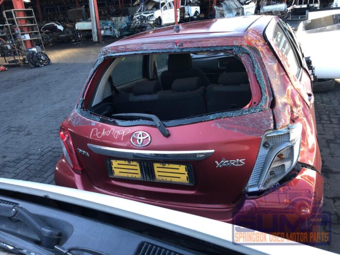 TOYOTA , YARIS 1 . 0 XS 5 DR , MAROON , 2014 ( 29978 ) - Image 5