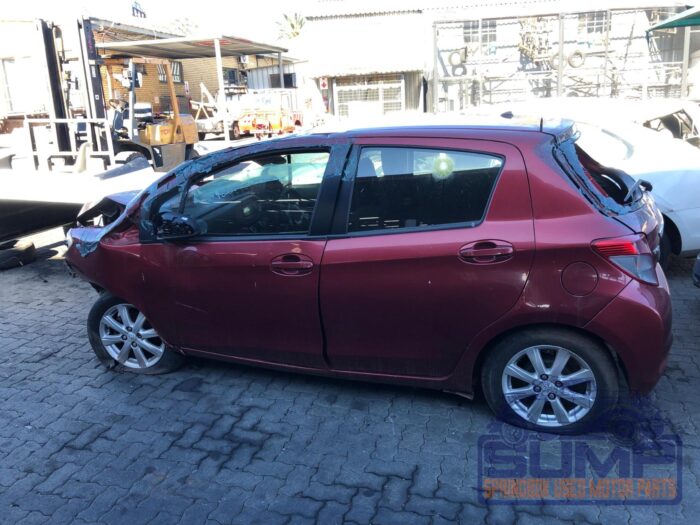 TOYOTA , YARIS 1 . 0 XS 5 DR , MAROON , 2014 ( 29978 ) - Image 7
