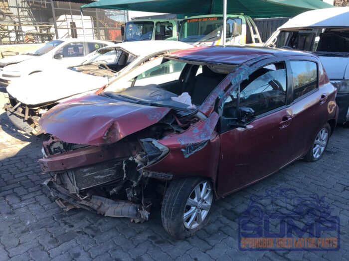 TOYOTA , YARIS 1 . 0 XS 5 DR , MAROON , 2014 ( 29978 ) - Image 8