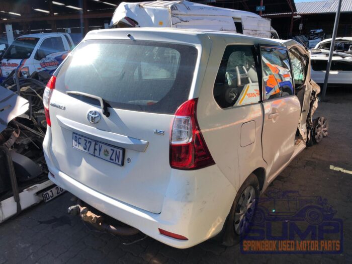 TOYOTA , AVANZA 1 . 5 SX , WHITE , 2018 ( 30011 ) - Image 4