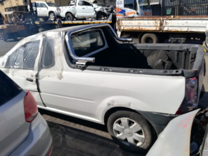 NISSAN , NP 200 1 . 5 D Ci A / C SAFETY PACK P / U , WHITH , 2015 ( 29310 ) - Image 7