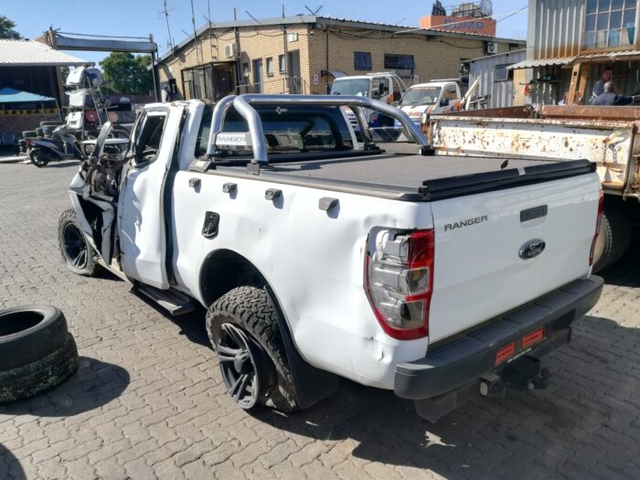 FORD , RANGER 2 . 2 TDCI XLT 4 X 4 A / T P / U SUP / C , WHITE , 2017 ( 29317 ) - Image 6