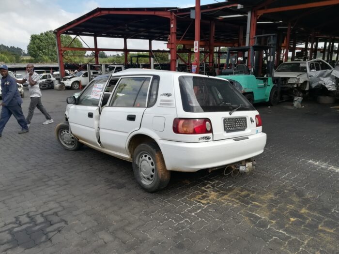 TOYOTA , TAZZ 160 i , WHITE , 2002 ( 29313 ) - Image 6