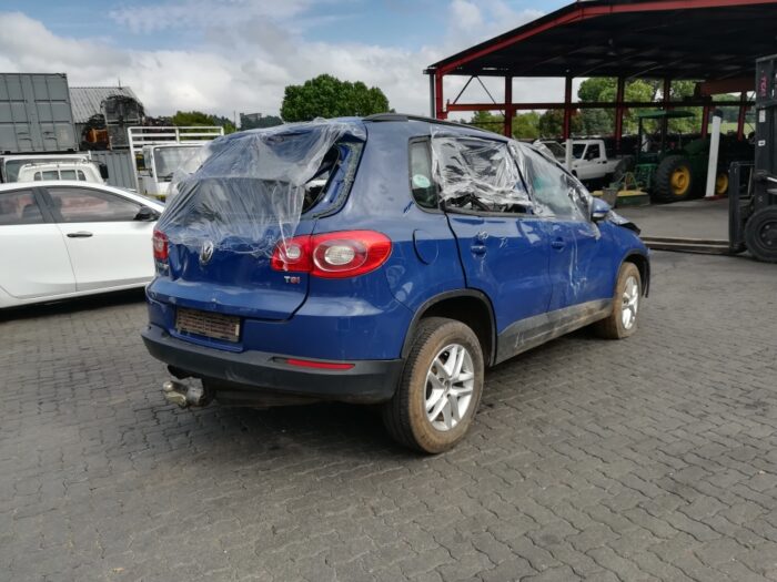 VOLKSWAGEN , TIGUAN 1 . 4 TSI TREND - FUN , BLUE , 2009 ( 29314 ) - Image 4