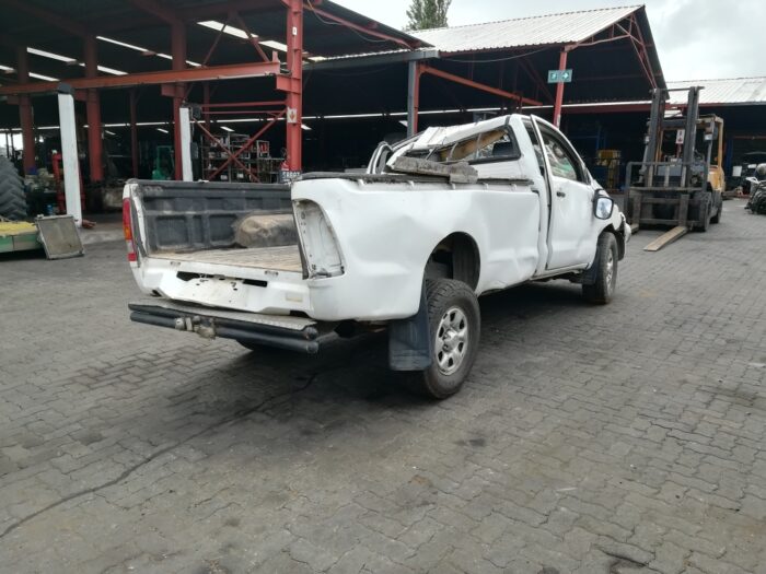 TOYOTA , HILUX 2 . 5 D - 4 D SRX P / U S / C , WHITE , 2009 ( 29316 ) - Image 4