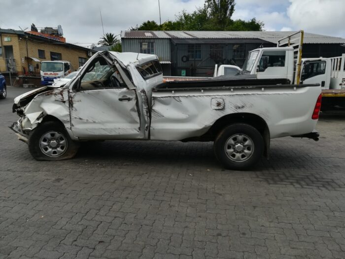 TOYOTA , HILUX 2 . 5 D - 4 D SRX P / U S / C , WHITE , 2009 ( 29316 ) - Image 7