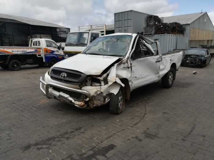 TOYOTA , HILUX 2 . 5 D - 4 D SRX P / U S / C , WHITE , 2009 ( 29316 ) - Image 8