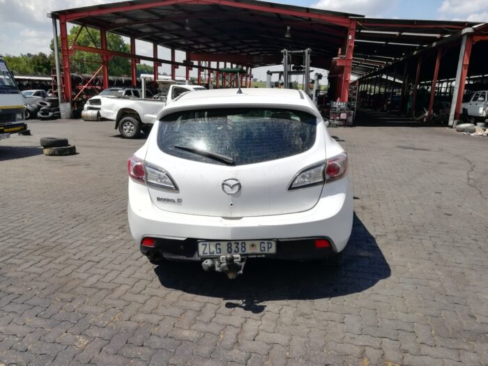 MAZDA , MAZDA 3 1 . 6 SPORT ORIGINAL , WHITE , 2010 ( 29323 ) - Image 5