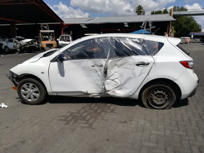 MAZDA , MAZDA 3 1 . 6 SPORT ORIGINAL , WHITE , 2010 ( 29323 ) - Image 7