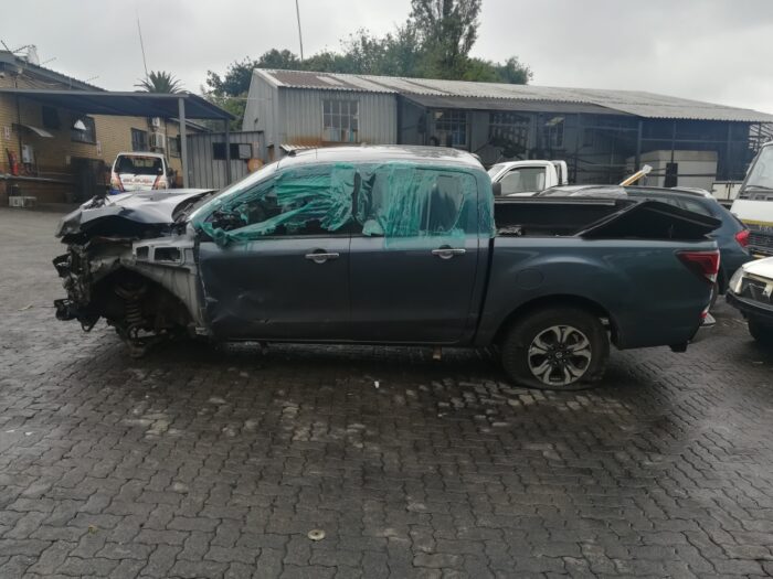 MAZDA , BT - 50 3 . 2 T Di SLW 4 X 4 A / T D / C , BLUE , 2017 ( 29353 ) - Image 7