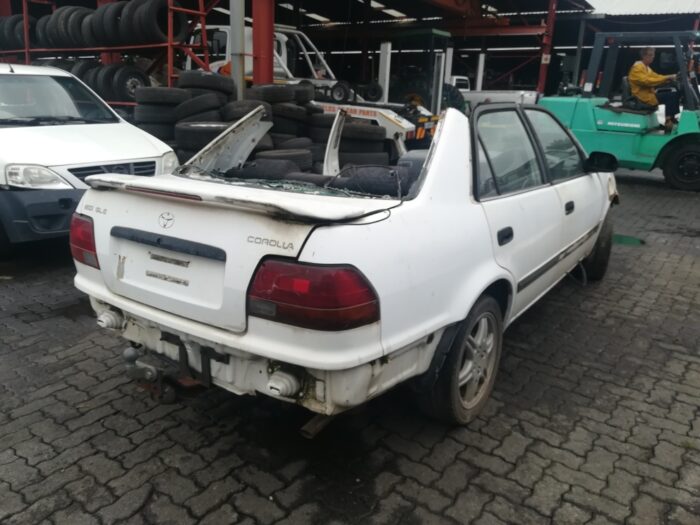 TOYOTA , COROLLA 160 I GLE , WHITE , 1998 ( 29361 ) - Image 4