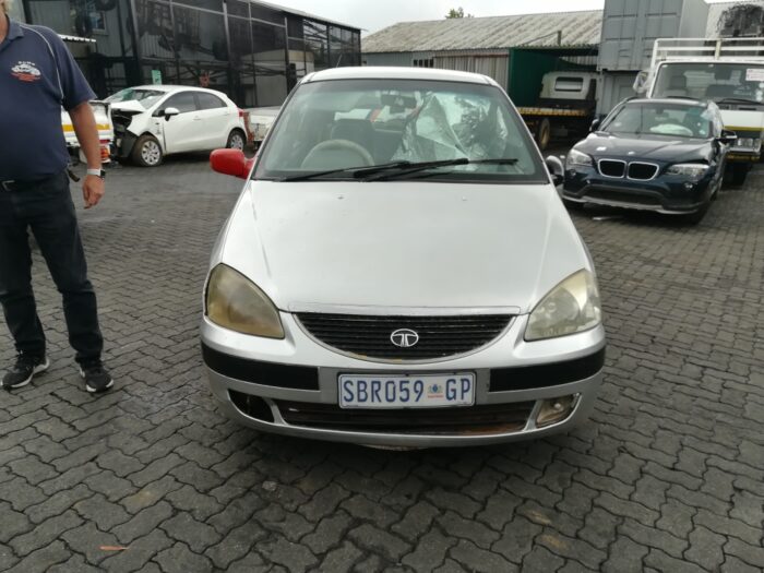 TATA , INDICA 1 . 4 GLS , SILVER , 2005 ( 29334 )