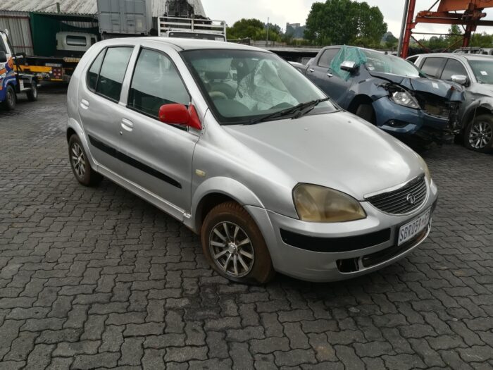 TATA , INDICA 1 . 4 GLS , SILVER , 2005 ( 29334 ) - Image 2