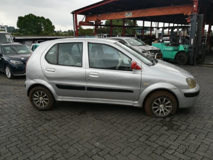 TATA , INDICA 1 . 4 GLS , SILVER , 2005 ( 29334 ) - Image 3