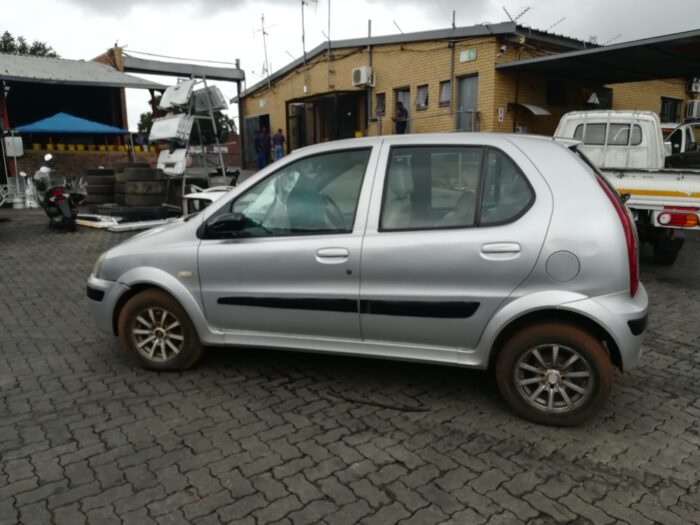 TATA , INDICA 1 . 4 GLS , SILVER , 2005 ( 29334 ) - Image 7