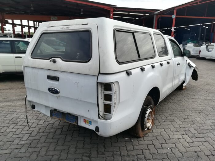 FORD , RANGER 2 . 2 TD Ci XL L / R P / U S / C , WHITE , 2018 ( 29343 ) - Image 4