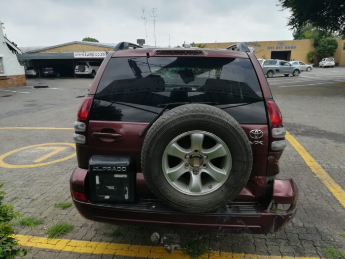 TOYOTA , PRADO VX 4 . 0 V 6 A / T , MAROON , 2006 ( 29356 ) - Image 5