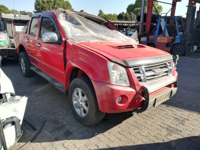 ISUZU , KB 300 TDI LX P / U D / C , RED , 2009 ( 29380 ) - Image 2