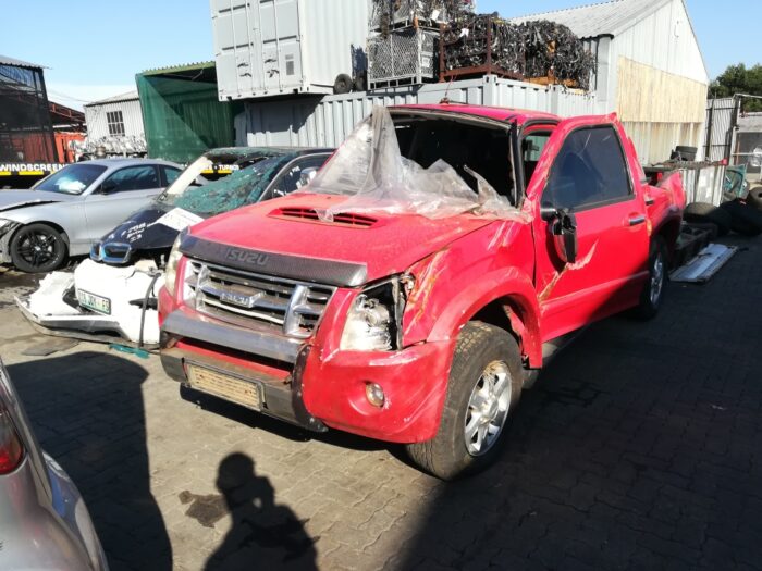 ISUZU , KB 300 TDI LX P / U D / C , RED , 2009 ( 29380 ) - Image 8
