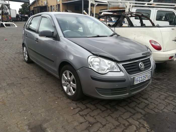VOLKSWAGEN , POLO 1 . 6 TRENDLINE , SILVER , 2007 ( 29393 ) - Image 2