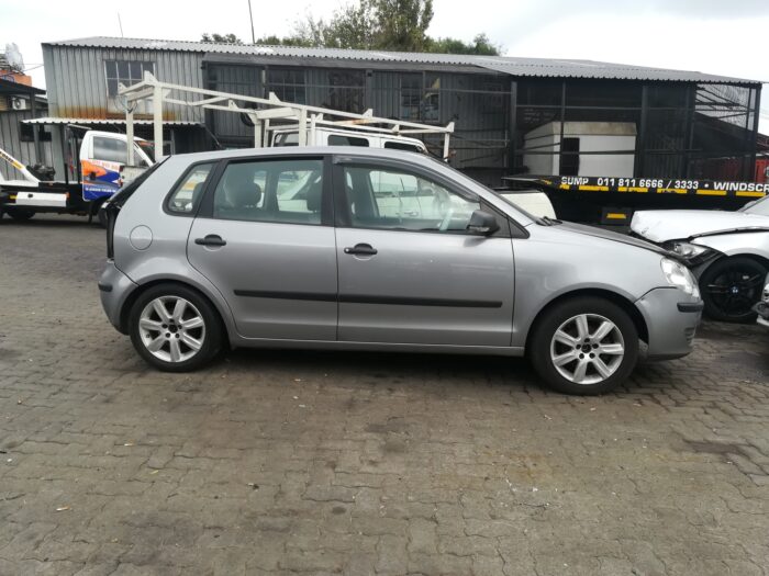 VOLKSWAGEN , POLO 1 . 6 TRENDLINE , SILVER , 2007 ( 29393 ) - Image 3