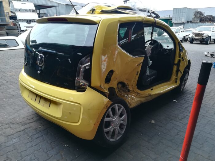 VOLKSWAGEN , MOVE UP 1 . 0 3 DR , YELLOW , 2015 ( 29395 ) - Image 4