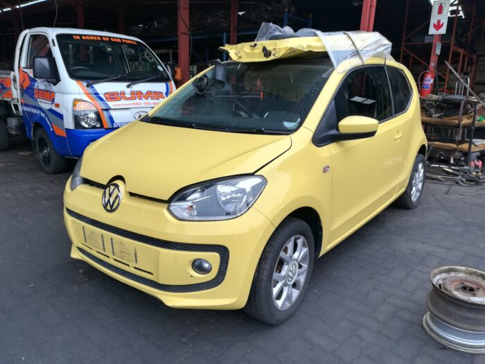 VOLKSWAGEN , MOVE UP 1 . 0 3 DR , YELLOW , 2015 ( 29395 ) - Image 8