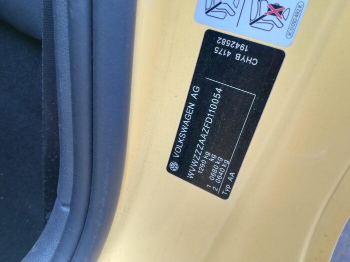 VOLKSWAGEN , MOVE UP 1 . 0 3 DR , YELLOW , 2015 ( 29395 ) - Image 11