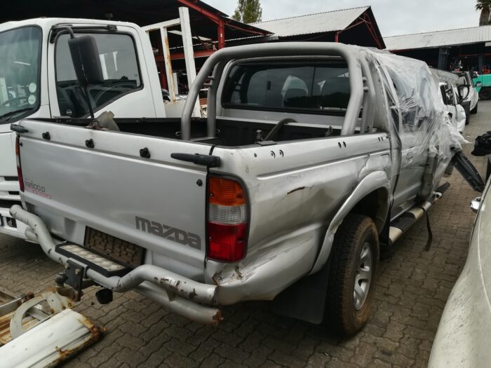 MAZDA , B 2500 TD Drifter SLX P / U D / C , SILVER , 2002 ( 29394 ) - Image 4