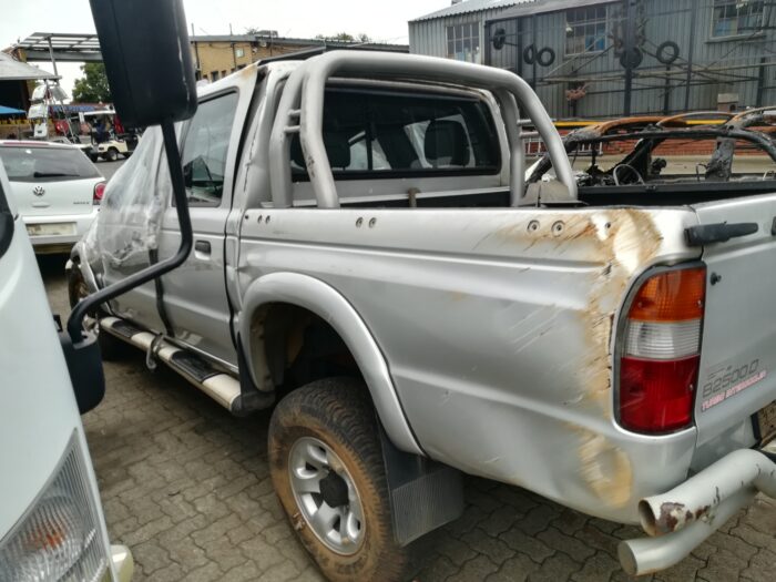 MAZDA , B 2500 TD Drifter SLX P / U D / C , SILVER , 2002 ( 29394 ) - Image 7