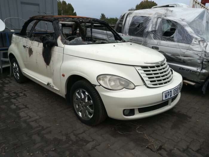 CHRYSLER , PT CRUISER 2 . 4 CABROLE , CREAM , 2007 ( 29406 ) - Image 2