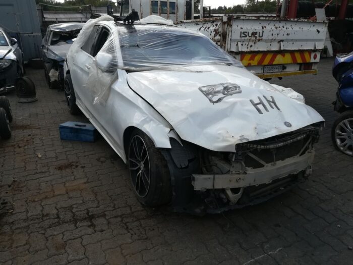 MERCEDES - BENZ , C 220 BLUETEC A / T W 205 , WHITE , 2016 ( 29409 ) - Image 2